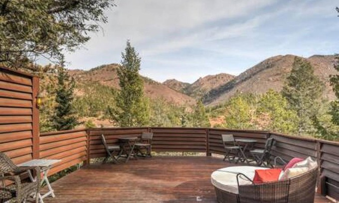 Cascade-Chipita Park House | House ∙ 4 bedrooms ∙ 10 guests