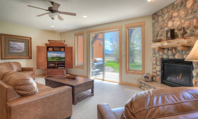 South Fork House | House ∙ 4 bedrooms ∙ 10 guests
