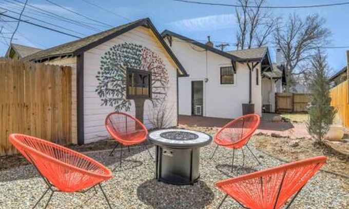 Old North End House | House ∙ 3 bedrooms ∙ 7 guests