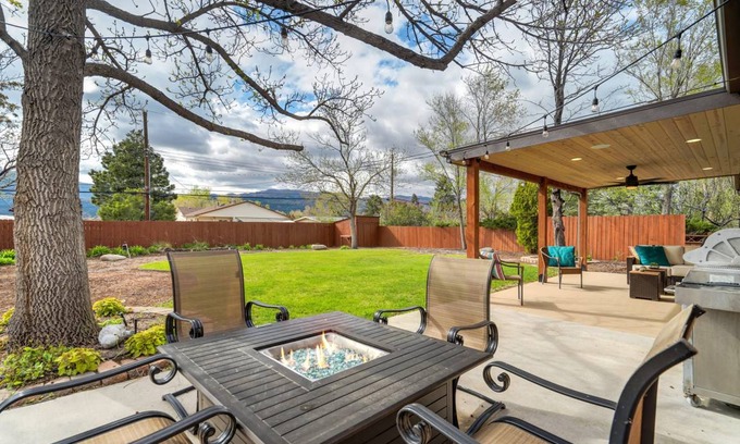 West Colorado Springs House | House ∙ 5 bedrooms ∙ 11 guests