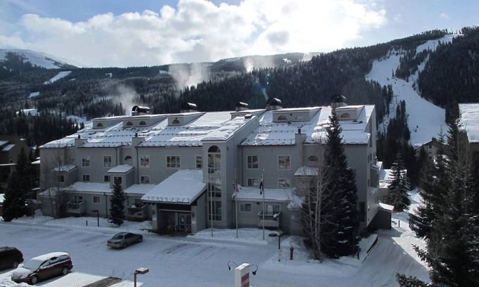 Mountain House Condo | Huge 3BR/3BA Condo (2 Living Rooms facing the slopes) in the Keystone Ski Area