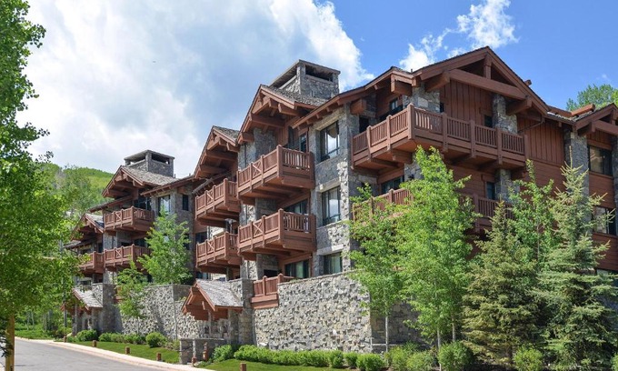 Avon Apartment | Hummingbird C102 Condo
