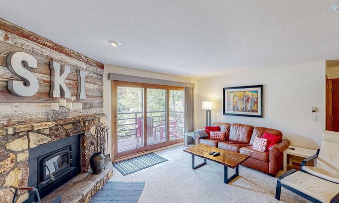 Wildernest Condo | Immaculate & updated mountain condo - great views