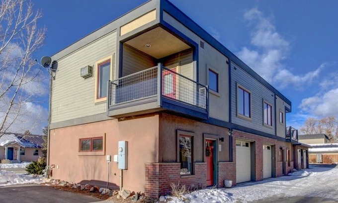 Salida Condo | Just off the river, 3 blocks from downtown.