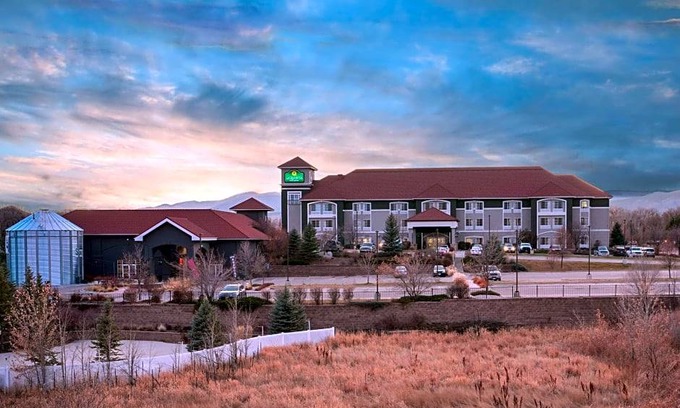 Loveland Hotel | La Quinta Inn & Suites by Wyndham Loveland