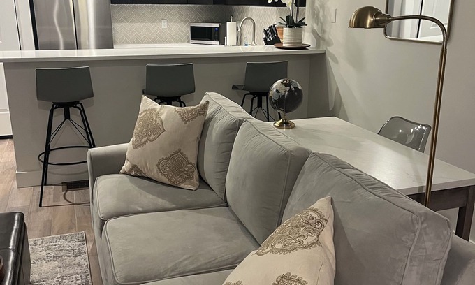 Lakewood Condo | Lakewood-Golden Condo