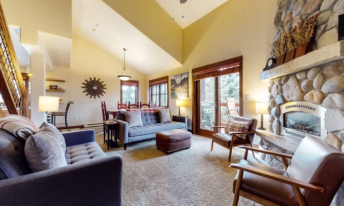Steamboat Springs Condo | Large & Attractive Condo Near Steamboat Lifts w/WiFi, Shared Hot Tub, & W/D