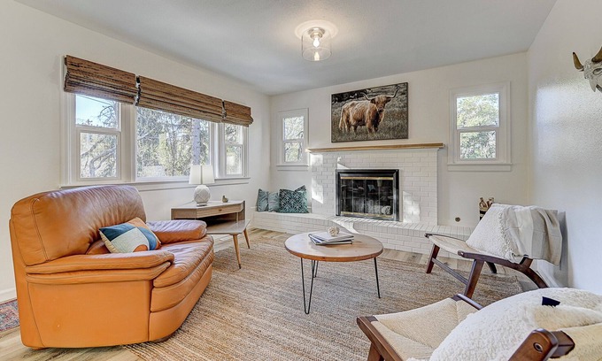 Northeast Colorado Springs House | Large Pet-Friendly Sleeps 10 Near Palmer Parkn