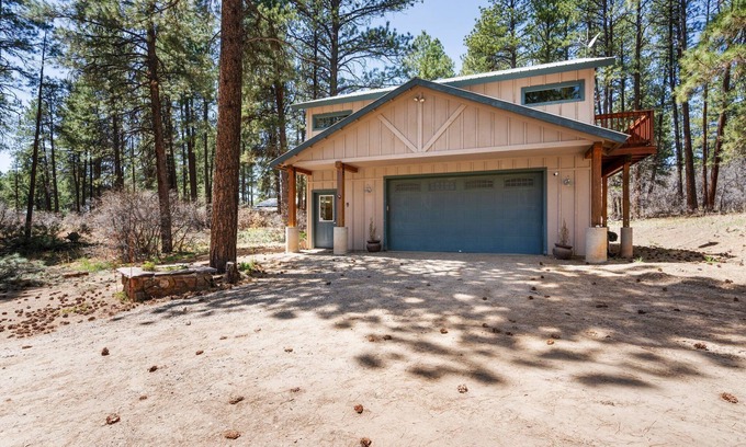 Edgemont Ranch Apartment | Large studio, River and Trail Access, Pet Friendly!