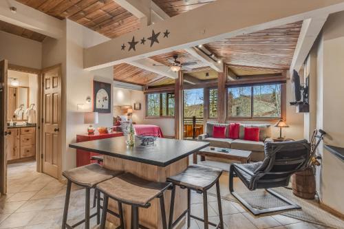 Snowmass Village House | Laurelwood Condominiums 309
