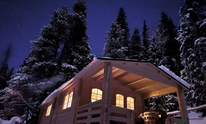Red Cliff Cabin | Lichen Huts
