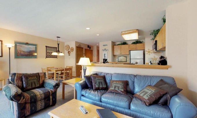 Mountain House Hotel | Liftside Condominiums 20