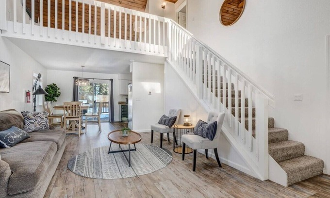 Woodland Park House | Lorraine Loft! Hot Tub & Game Room & Fire Pit