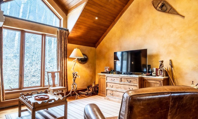 Beaver Creek House | Luxurious, Slopeside Ski Home With Private Hot Tub