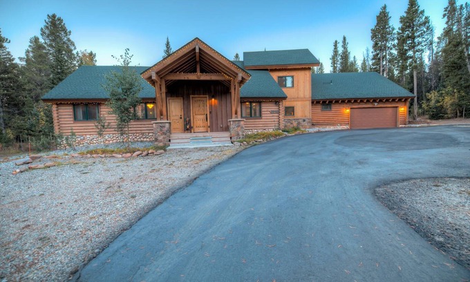 Breckenridge House | Luxury Log Cabin Home In Private Mountain Setting Just Minutes To Ski & Town
