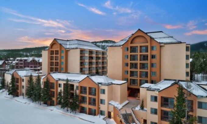 Peak 9 Condo | Marriott Mountain Valley Lodge- Delight in this one bedroom in Breckenridge
