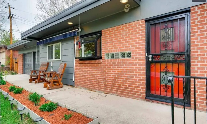 Holbrook Park House | Mid-Century 3 Bdr Lakewood Home Mountain Access!