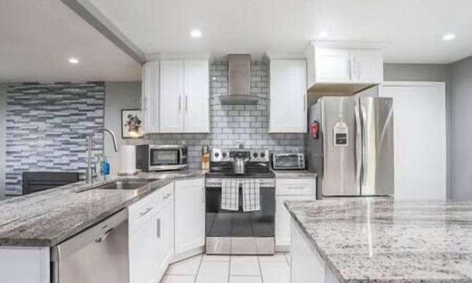 Welby House | Mile-High Modern Haus | Hot Tub | Fenced in Yard | Sleeps 16