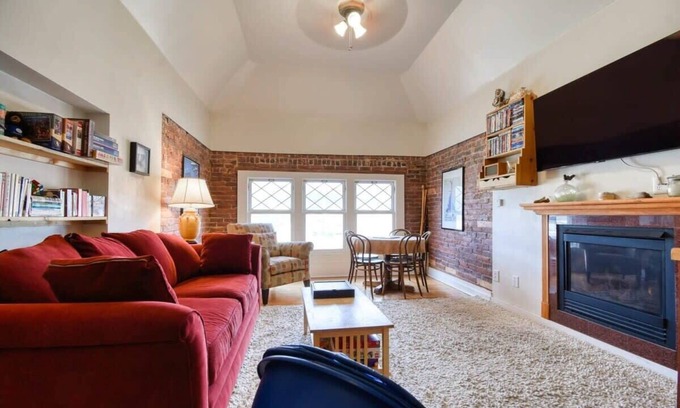 Leadville Condo | Modern 2BR Loft: Walk to Downtown - 30 plus day