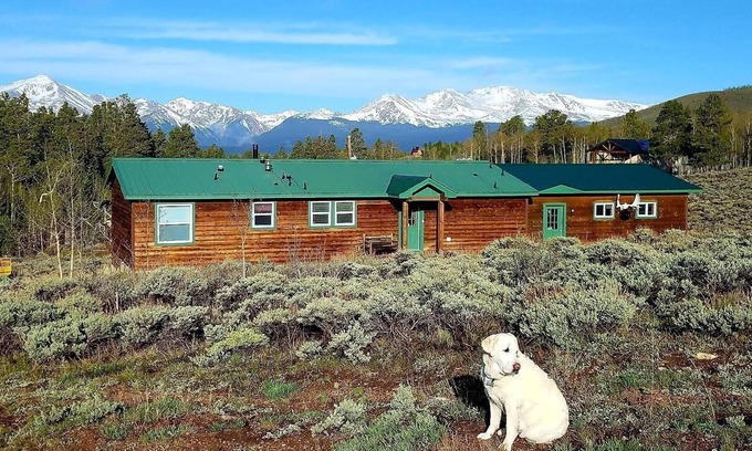 Leadville Cabin | Mountain Cabin with views - 30+ day rental only
