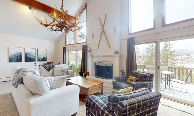 Dillon House | Mountain Retreat: Private Hot Tub, Fireplace, & Ergonomic Remote Work Setup
