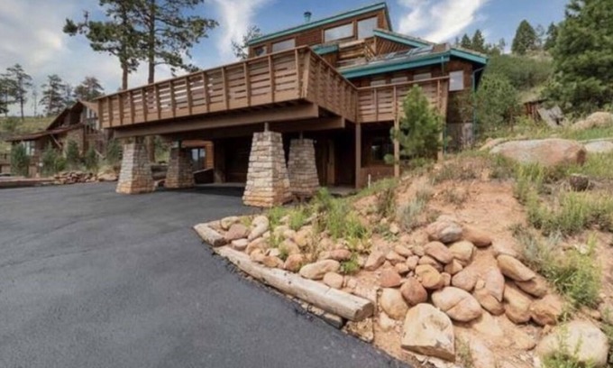 Woodland Park House | Mountain View Getaway