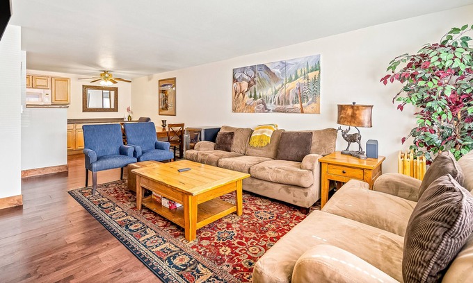 Summit Cove House | Mountain view townhouse with WiFi and shared balcony - near major ski resorts