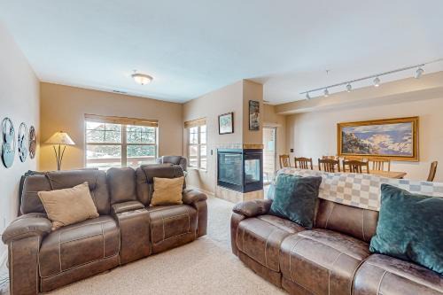 Fraser Apartment | Mountain Vista