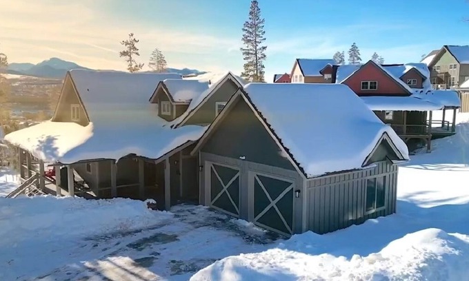 Rendezvous House | Mountaintop getaway right above Winter Park, CO