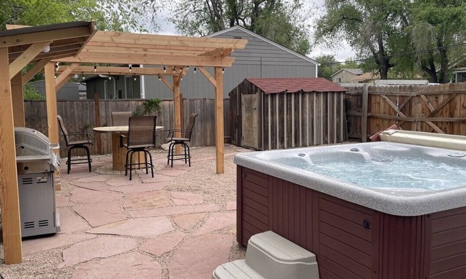 Fort Collins House | Mulberry Group Retreat - Hot Tub, Foosball, Bikes