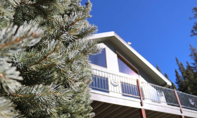 Alma Cabin | New Hot Tub,15 Miles from Breckenridge - River's Edge Retreat