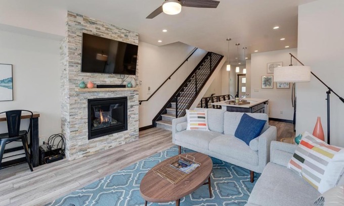 Winter Park House | New Luxury Villa #280 With Rooftop Hot Tub & Great Views - 500 Dollars Of FREE Activities & Equipment Rentals Daily