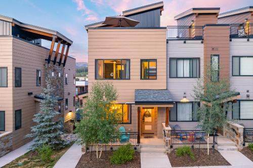 Winter Park House | New Luxury Villa 282 I Rooftop Hot Tub I Great Views I Best Price I FREE Adventures Daily