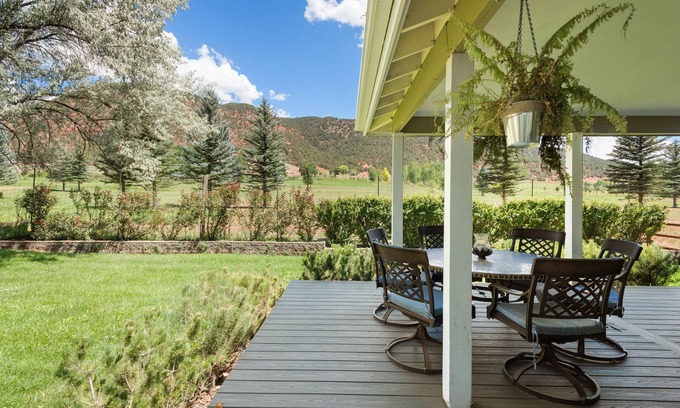 Basalt House | NEW Spacious Home in Downtown Basalt - A+ location with views!