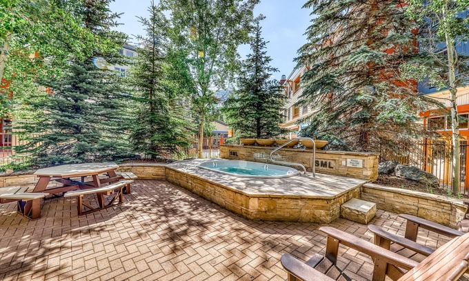 River Run Condo | Newly-Remodeled, Ski-In/Ski-Out Condo w/Shared Pool/Hot Tub/WiFi/Washer/Dryer