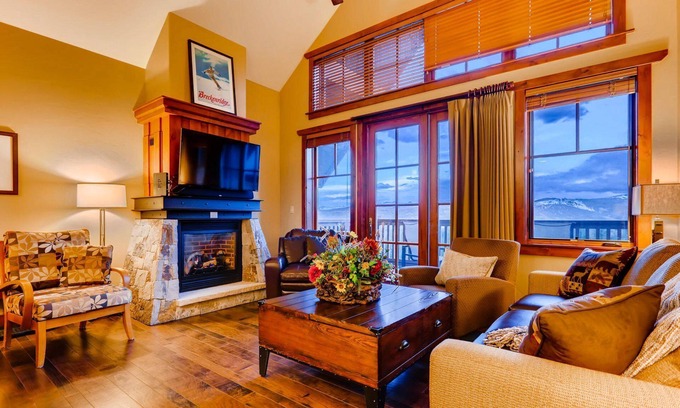 Peak 8 Condo | One Ski Hill Penthouse: Ski-in/Out, A/C, Swimming Pool, Bowling, Shuttle