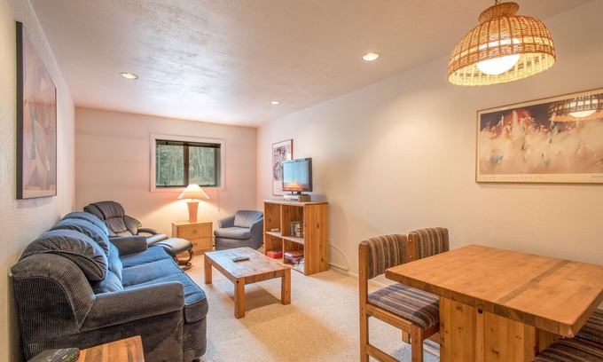 Copper Mountain Village Condo | Outdoor pool, free wifi, free parking at building, ski in-center village.