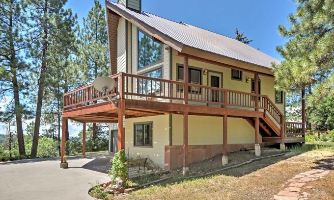 San Juan River Village House | Pagosa Springs Home w/Mtn Views - Near Wolf Creek!