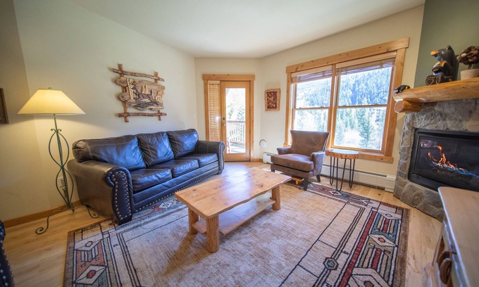 Mountain House Condo | Panoramic Mountain views! Private washer & dryer!