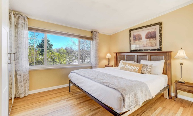 East Colorado Springs House | Peach House | Adventure Haven | Dog Friendly/BBQ