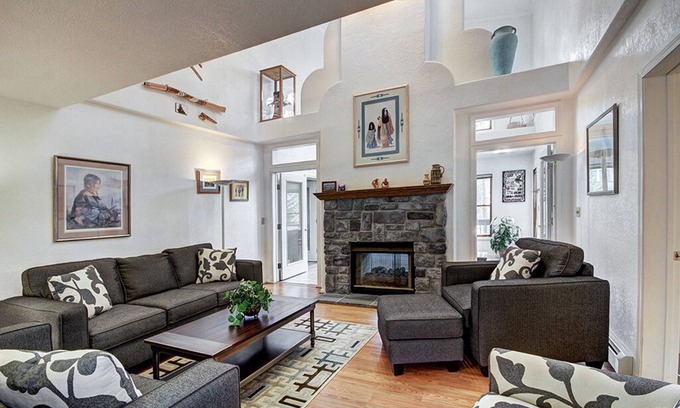 Warrior's Mark West House | Perfect for Large Groups - Near Peak 9 & 10 - Quiet Residential Setting