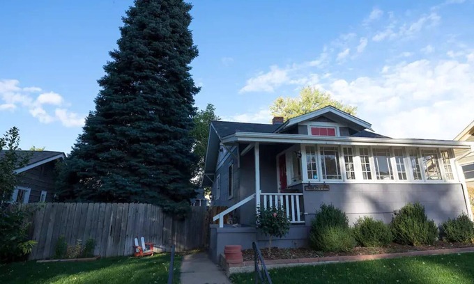 Berkeley House | Pet Friendly, Family Friendly near Tennyson Art District