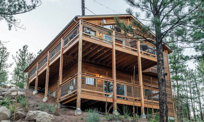 Pine House | ‼️Pine Paradise Cabin‼️ | Cozy, Serene, Wildlife