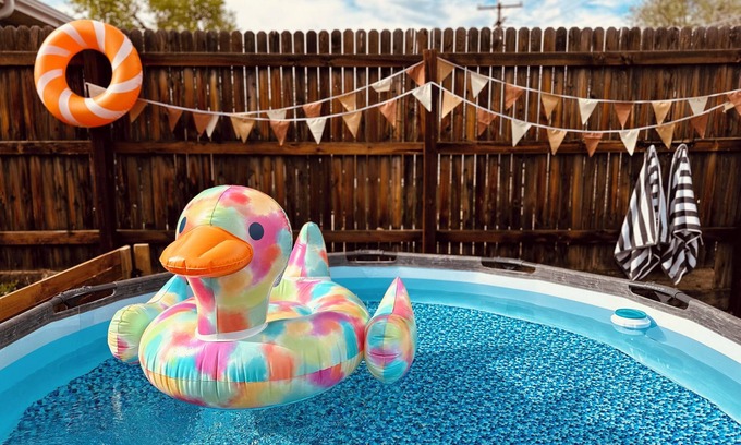 Arvada House | Pool/Outdoor Movie Theater/Game Room/15 mins to Downtown Denver