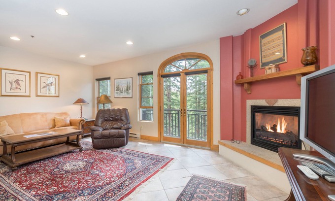 Mountain Village Condo | Private Pet-Friendly 3-Bedroom Mountain Village Escape With Pool, Hot Tubs