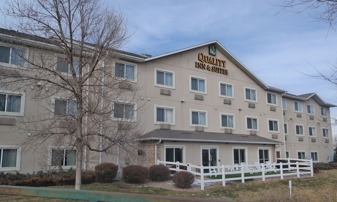 Loveland Hotel | Quality Inn & Suites Loveland
