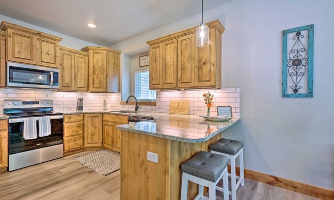 Loveland House | Quiet Family Friendly 3 BR Near Loveland DT