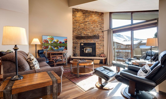 Steamboat Springs Condo | RA106 | Excellent Amenities | Beautiful Views | Winter Shuttle Service | Wood FP
