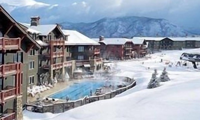 Aspen Condo | Ritz Carlton Club Aspen Highlands. 1.3 - 1.10.26 only. 3 Bdrm 3 bath. Elkhorn