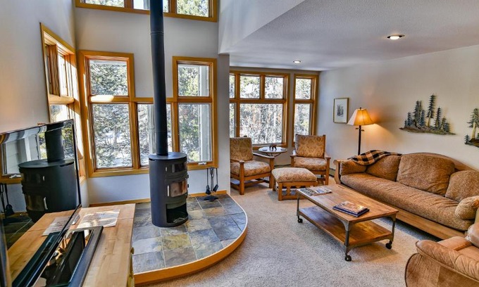 Frisco House | River Glen 203B